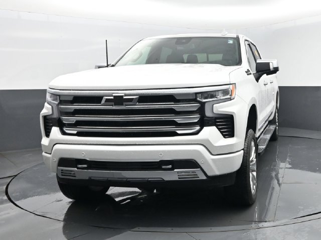 Used 2025 Chevrolet Silverado 1500 High Country w/ High Country Premium Package AWD/4WD image 26