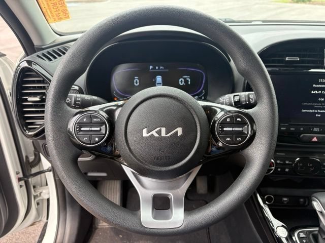 Used 2025 Kia Soul S FWD image 10