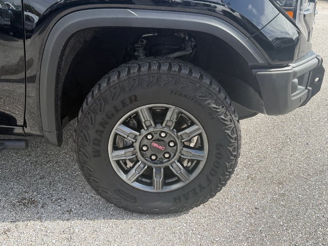 Certified 2025 GMC Sierra 1500 AT4X AWD/4WD image 18
