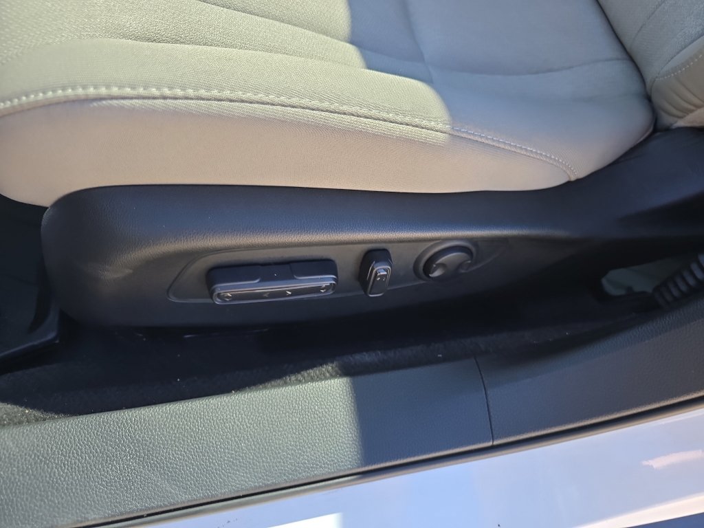 Used 2024 Honda Accord EX image 19