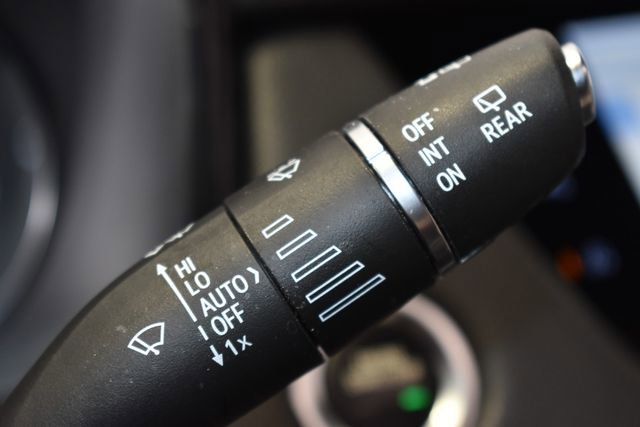 Used 2023 Cadillac XT5 Sportv w/ Technology Package image 26