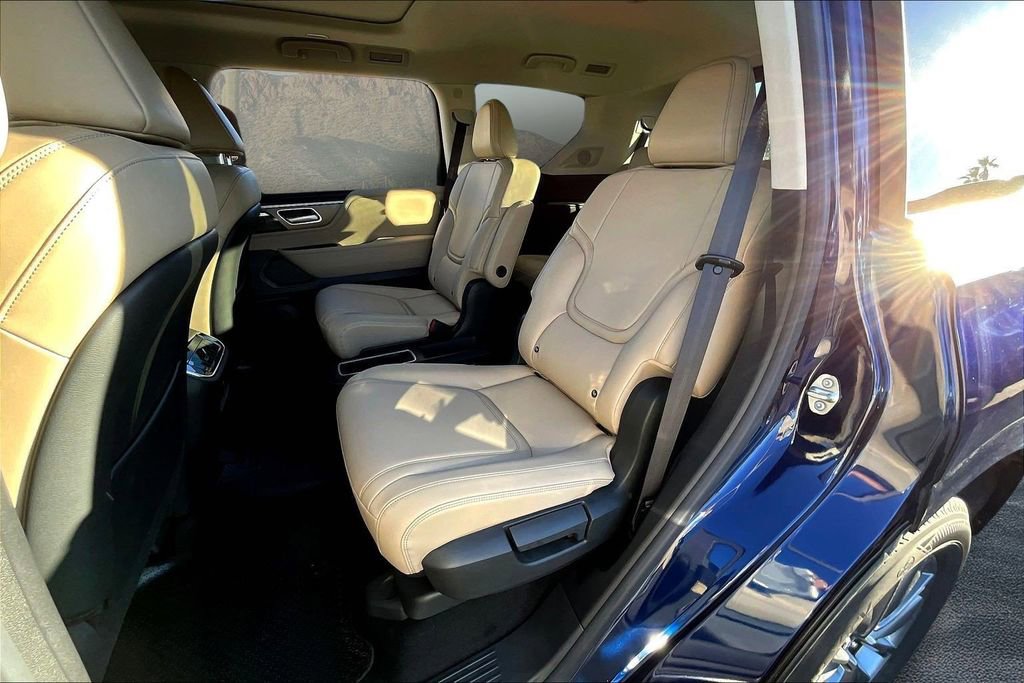 Used 2025 INFINITI QX80 Pure image 26