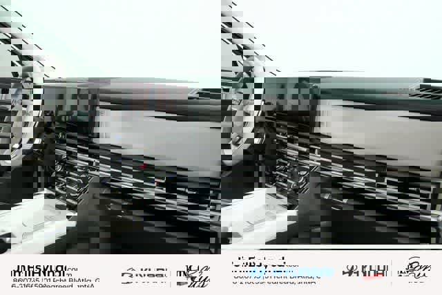 New 2025 Hyundai Santa Fe SE image 21