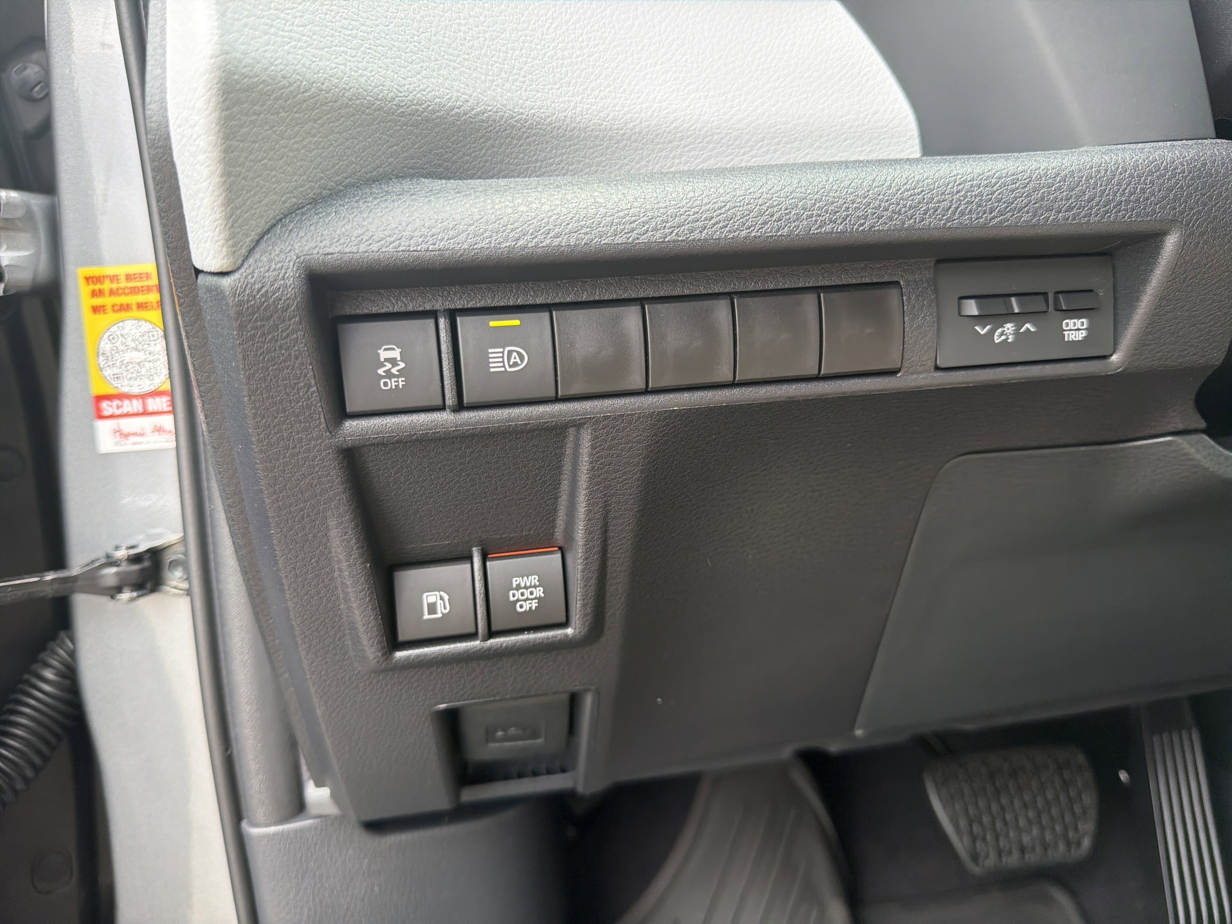 New 2026 Toyota Sienna XLE AWD/4WD image 29