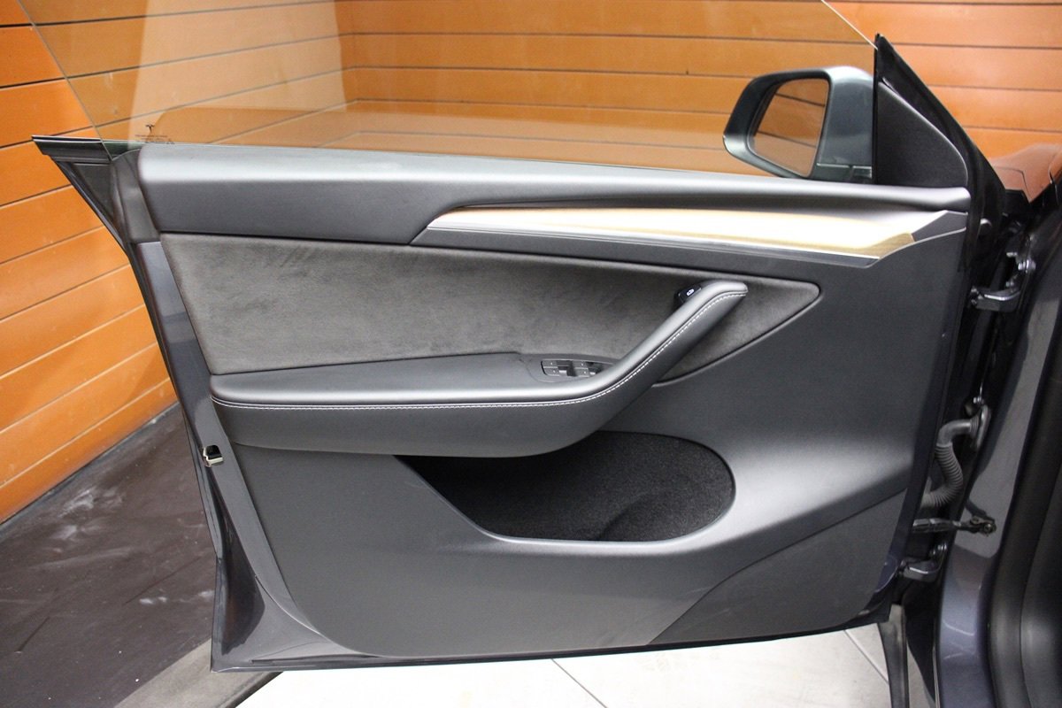Used 2023 Tesla Model Y Performance image 26