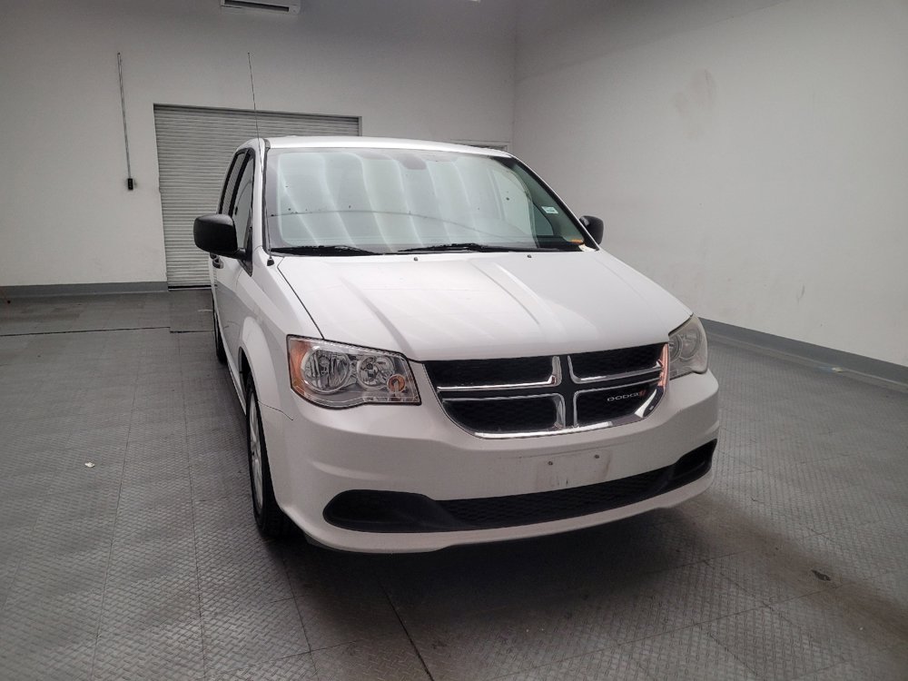 Used 2019 Dodge Grand Caravan SE w/ UConnect Hands-Free Group FWD image 14