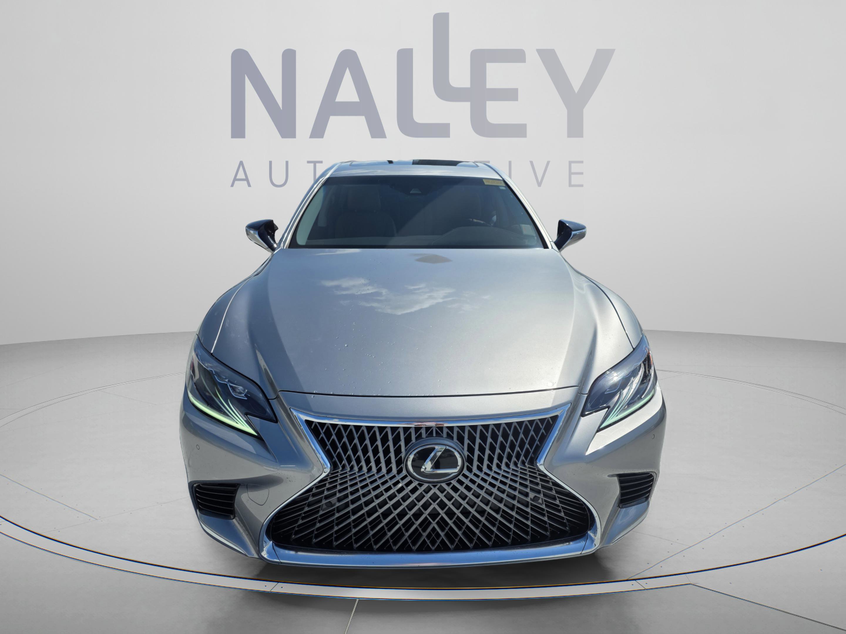 Used 2018 Lexus LS 500 w/ Accessory Package (Z2) image 8