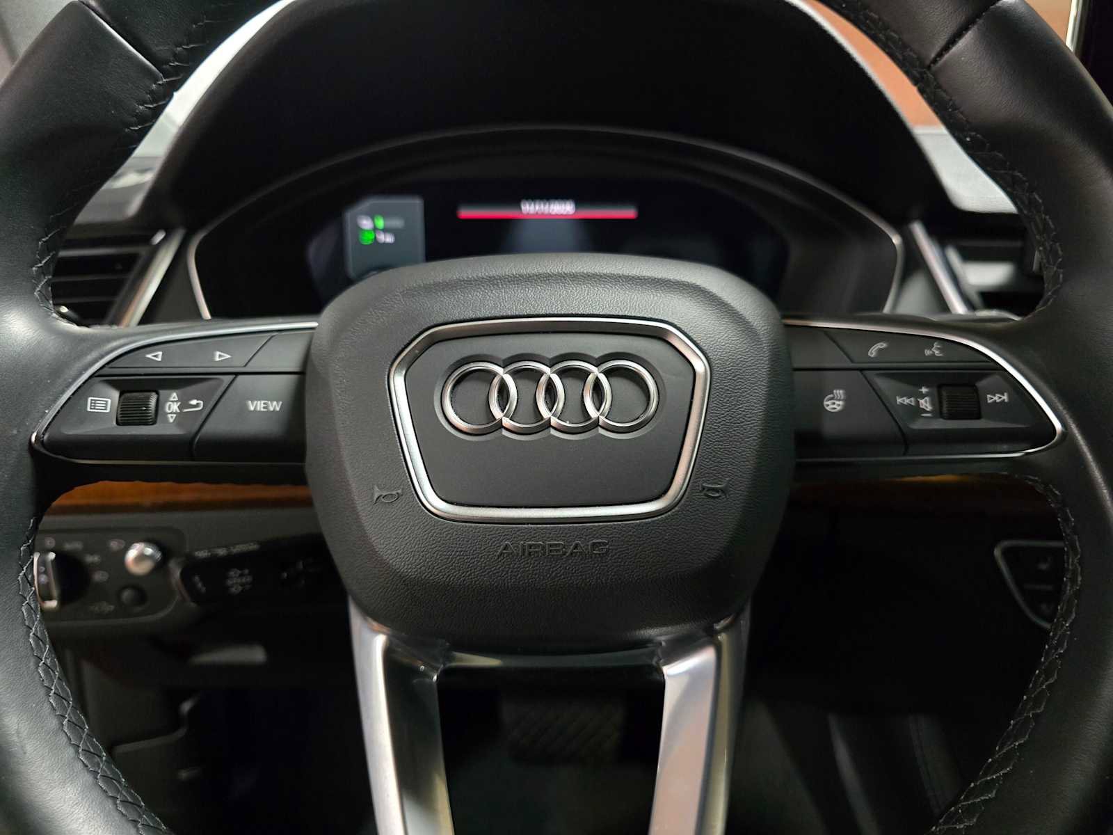 Used 2021 Audi Q5 e Prestige w/ Prestige Package image 26