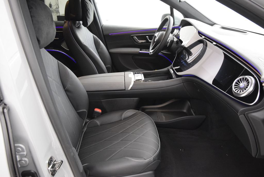 New 2026 Mercedes-Benz EQS 550 4MATIC SUV image 14