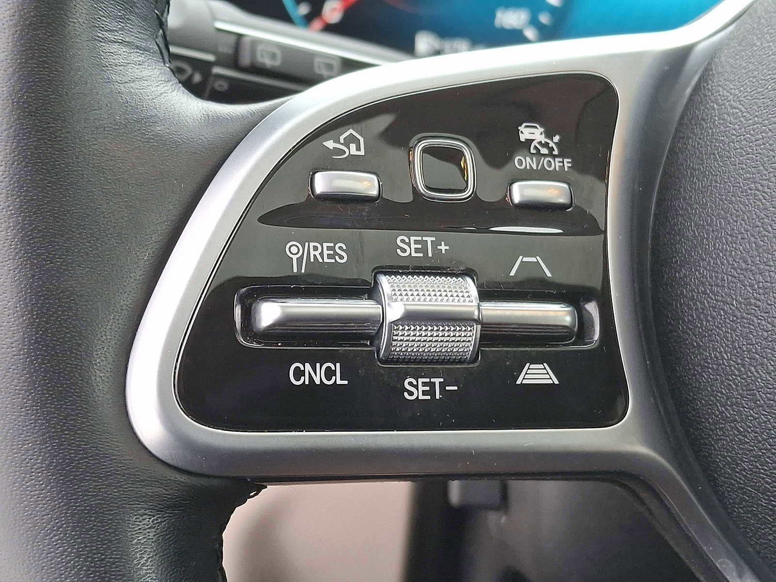 Certified 2022 Mercedes-Benz GLS 450 4MATIC image 18