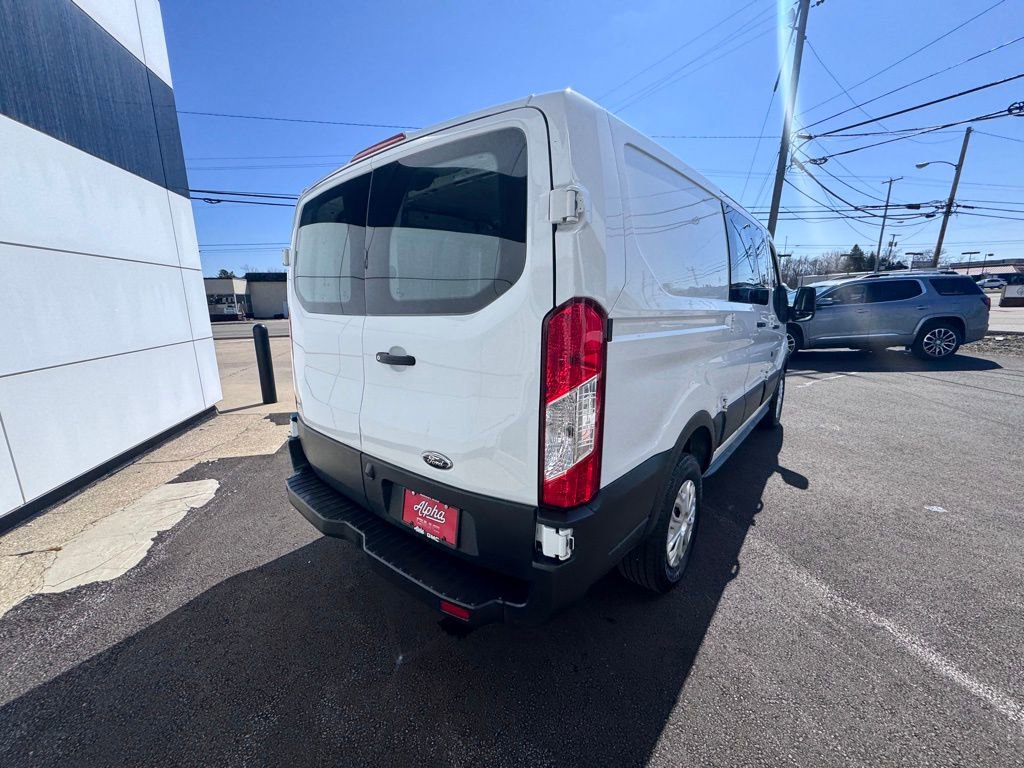 Used 2019 Ford Transit 250 130 Low Roof image 7