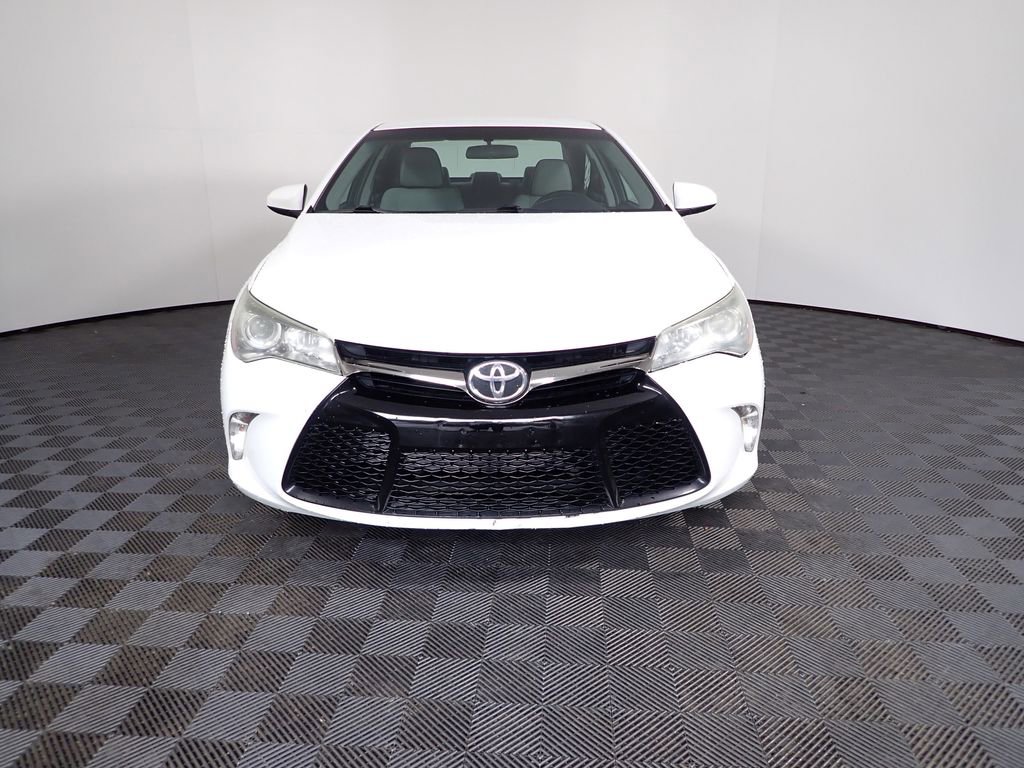Used 2016 Toyota Camry SE image 4