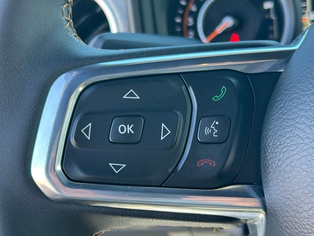Used 2024 Jeep Wrangler Unlimited Sahara AWD/4WD image 24