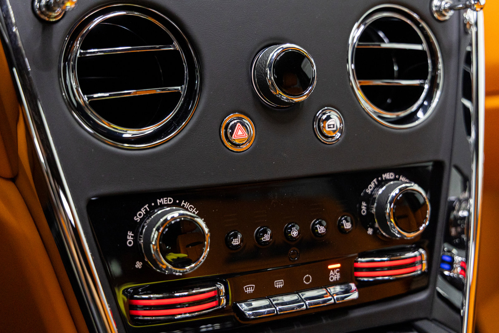 New 2026 Rolls-Royce Cullinan image 28