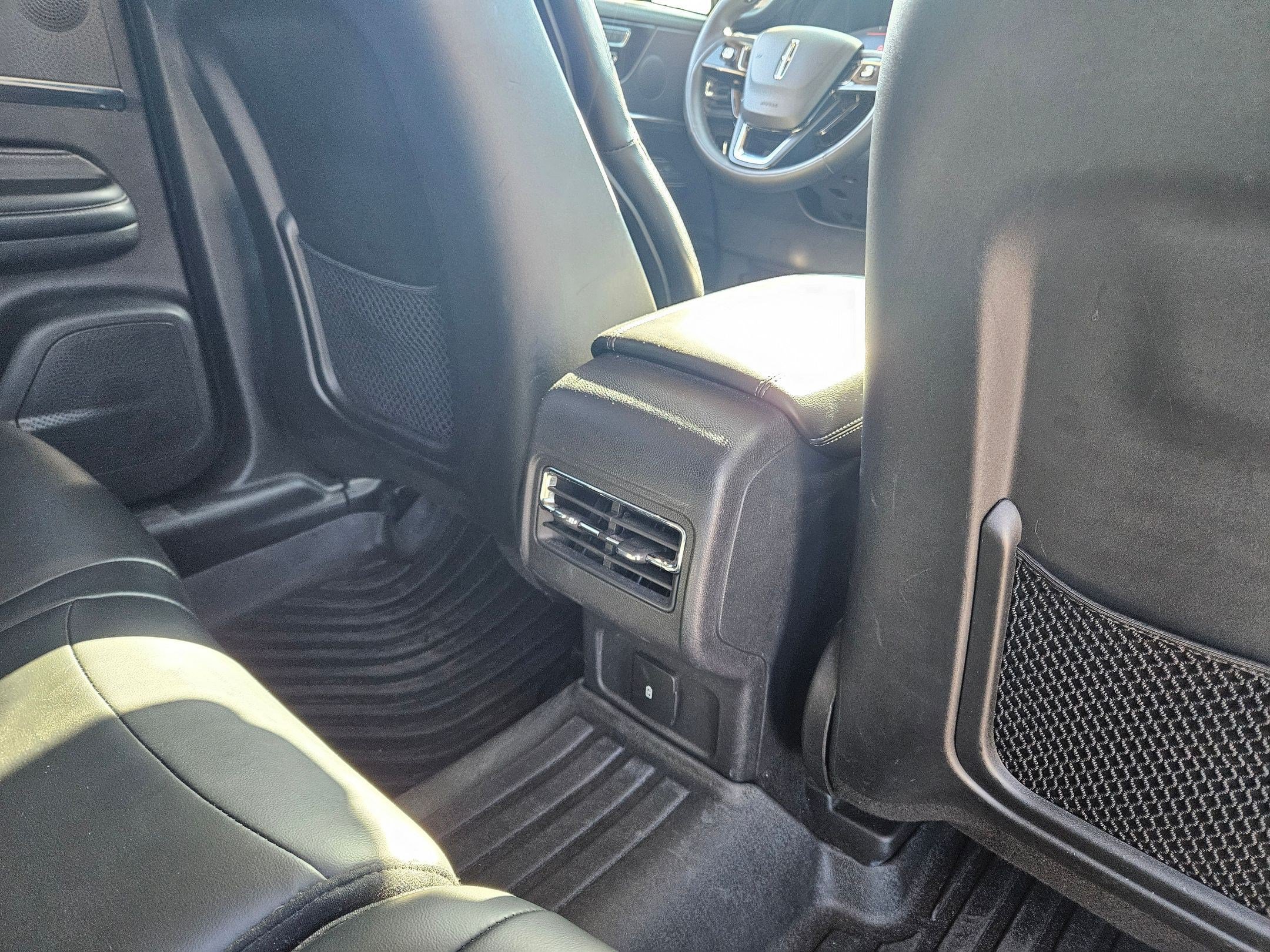 Used 2023 Lincoln Corsair AWD image 24