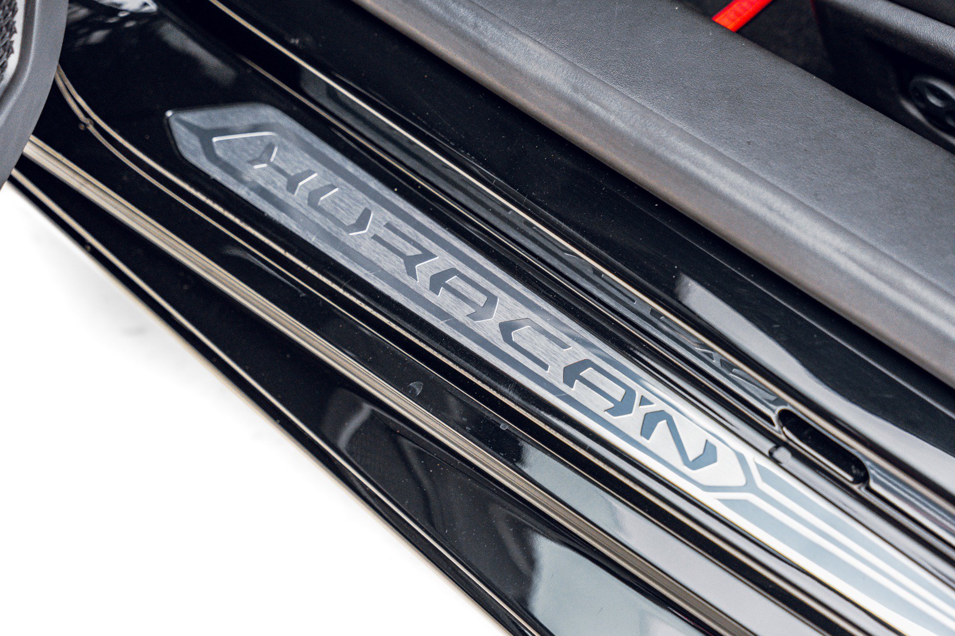 Used 2021 Lamborghini Huracan EVO RWD image 39