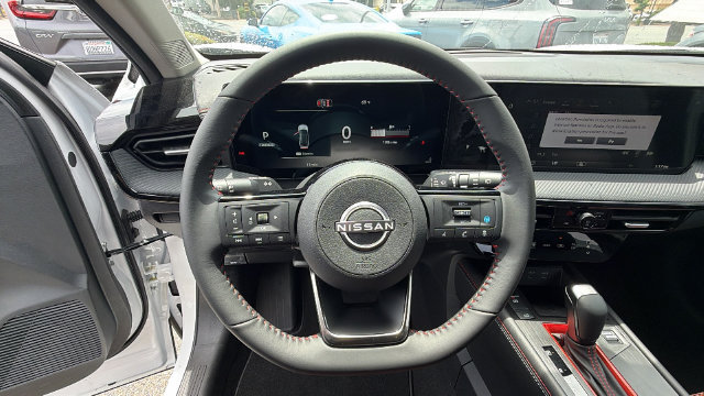 New 2026 Nissan Kicks SR AWD/4WD image 26