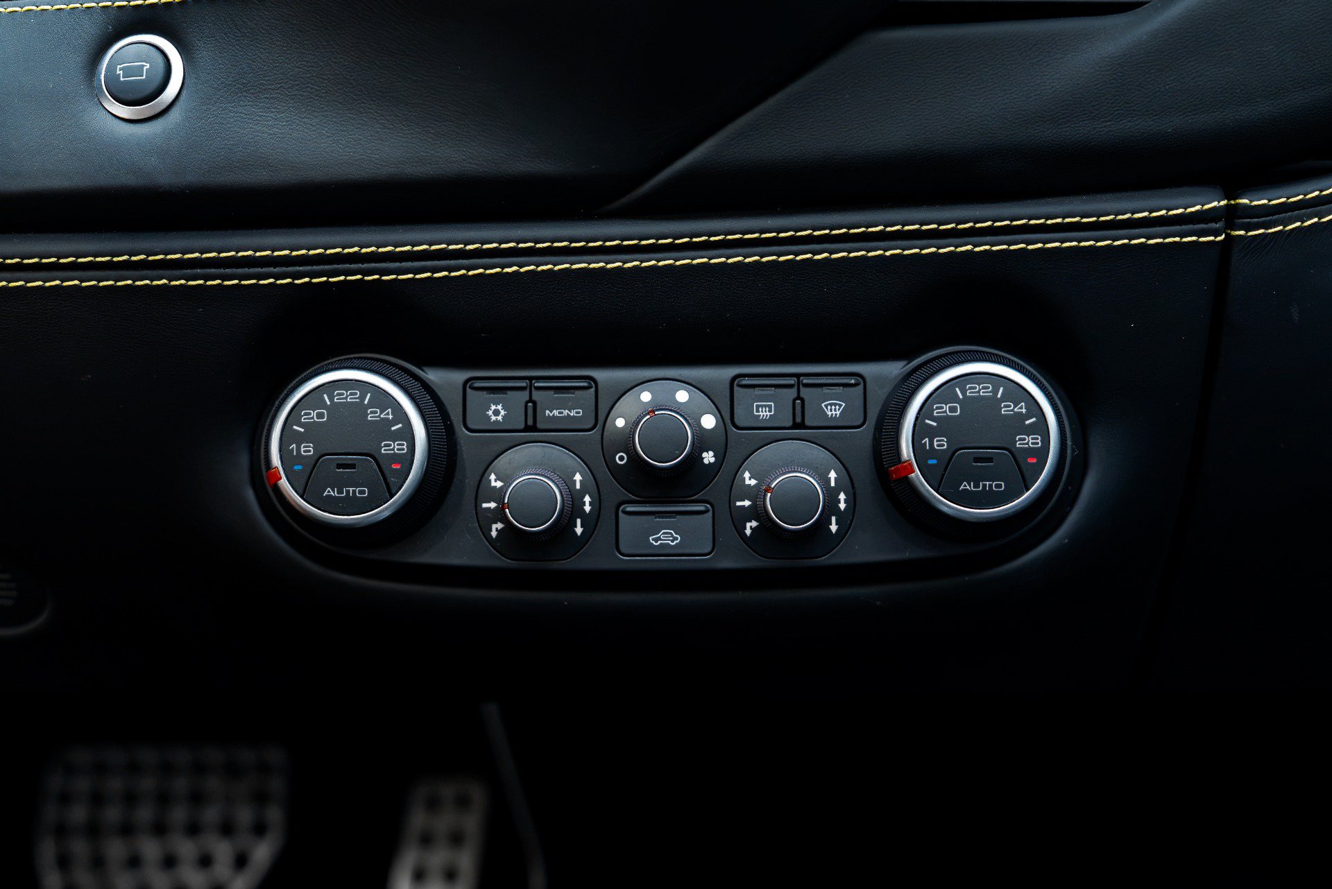 Used 2019 Ferrari 488 Spider RWD image 57