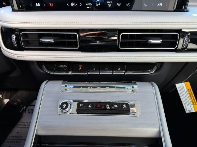 Used 2025 Lincoln Aviator Reserve w/ Equipment Group 201A image 28
