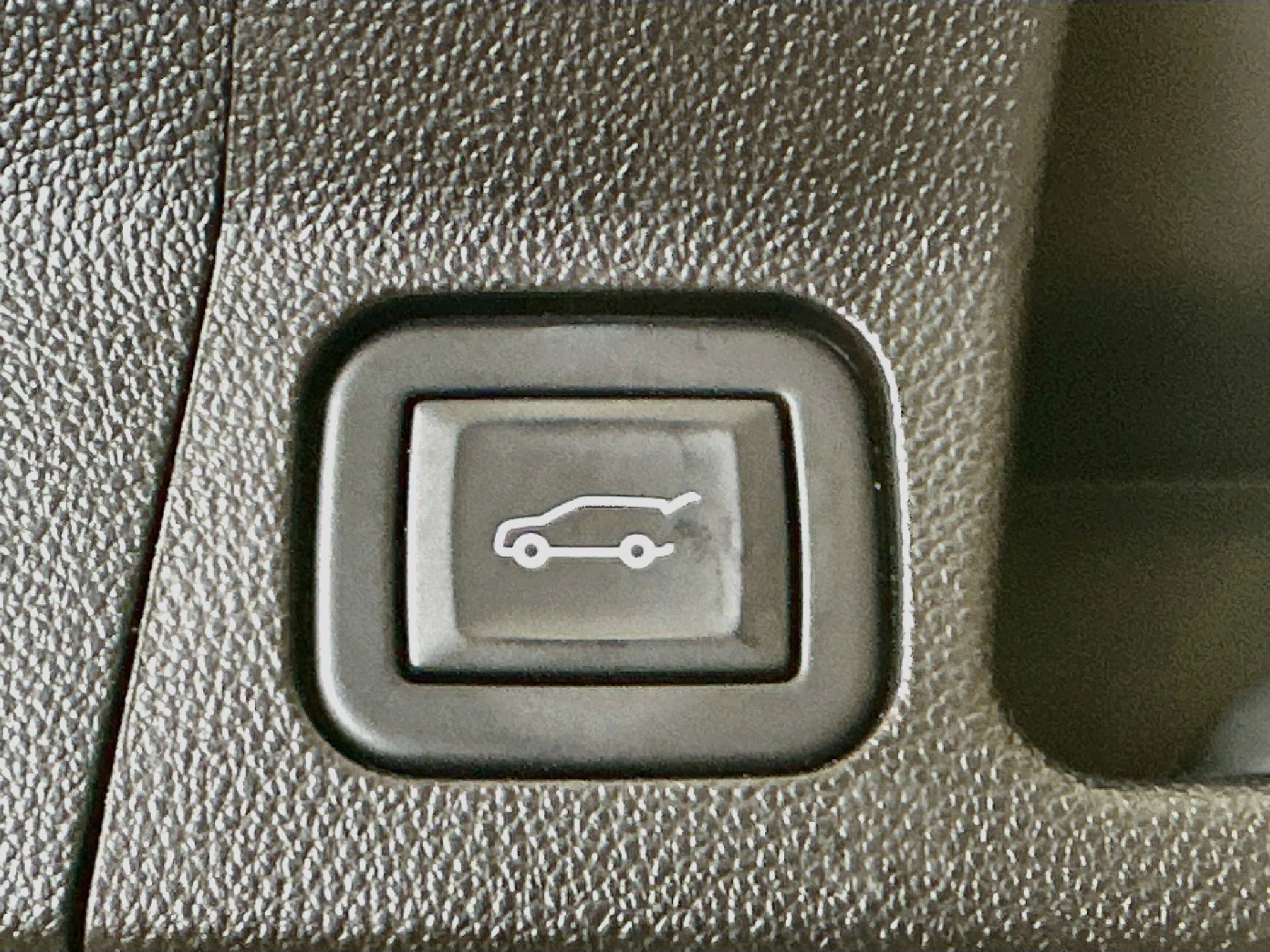 Used 2023 GMC Acadia AT4 w/ Technology Package AWD/4WD image 31