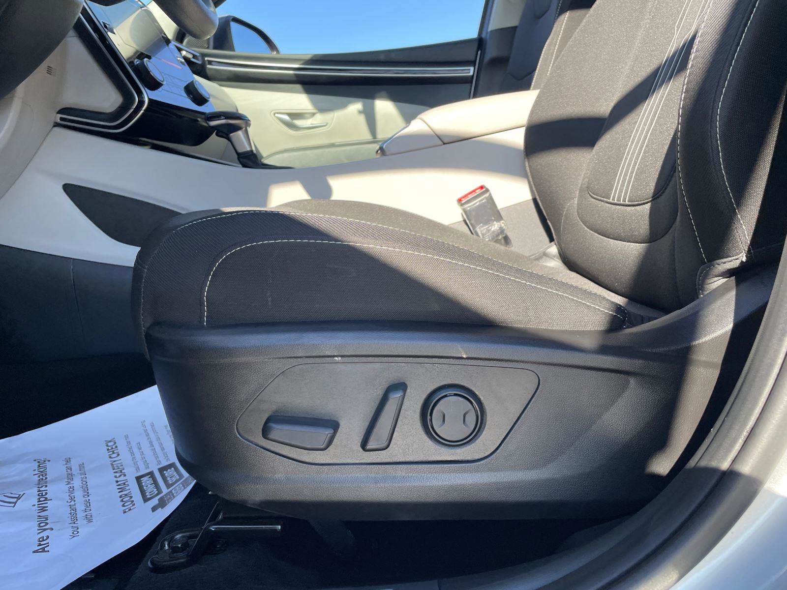 Used 2023 Hyundai Tucson SEL w/ Winter Package image 18