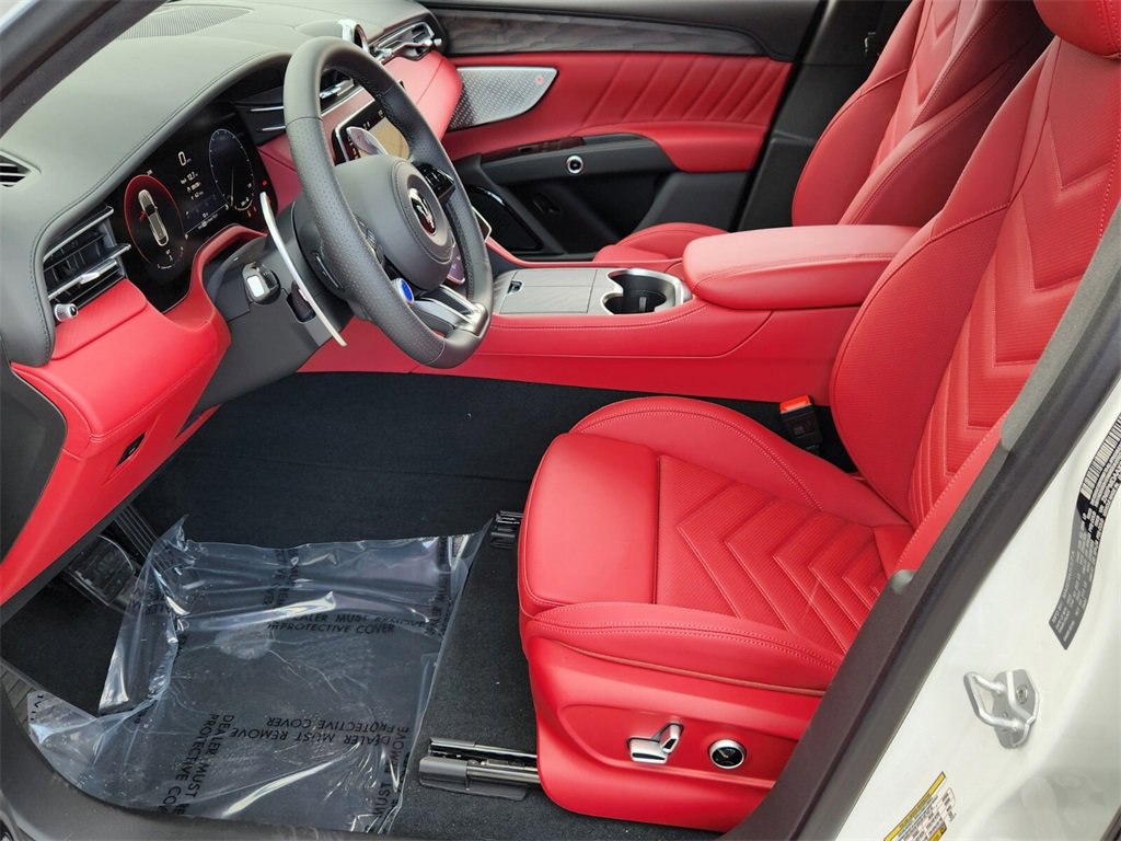 New 2025 Maserati Grecale GT image 6