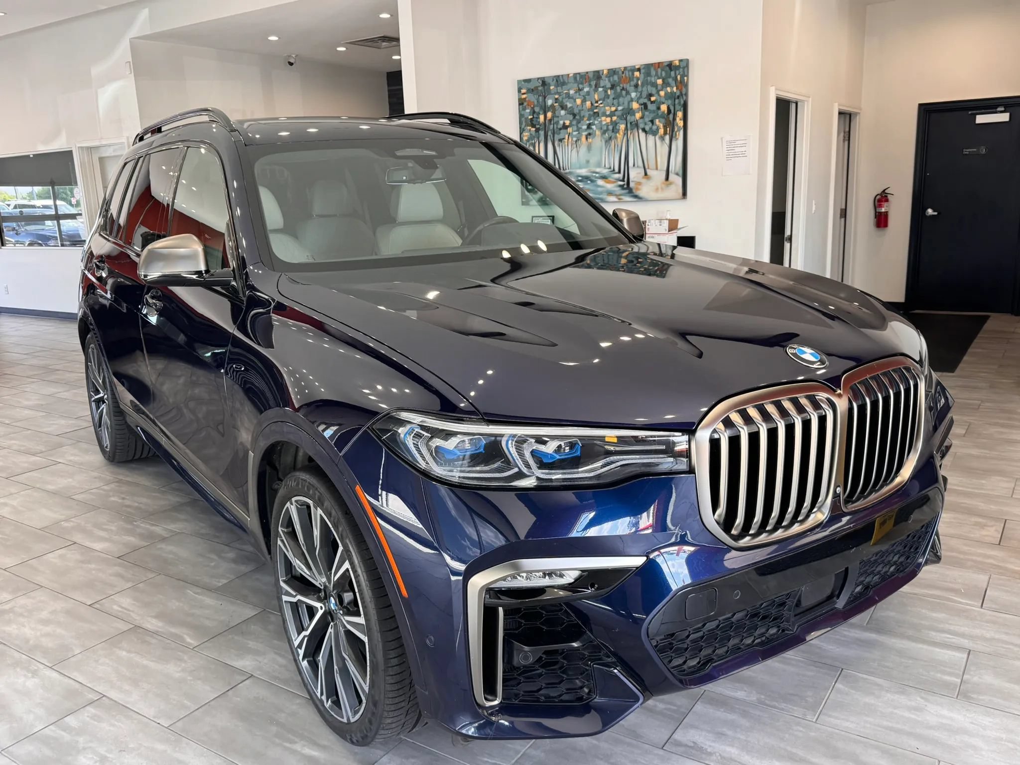 Used 2020 BMW X7 M50i w/ Dynamic Handling Package AWD/4WD image 2