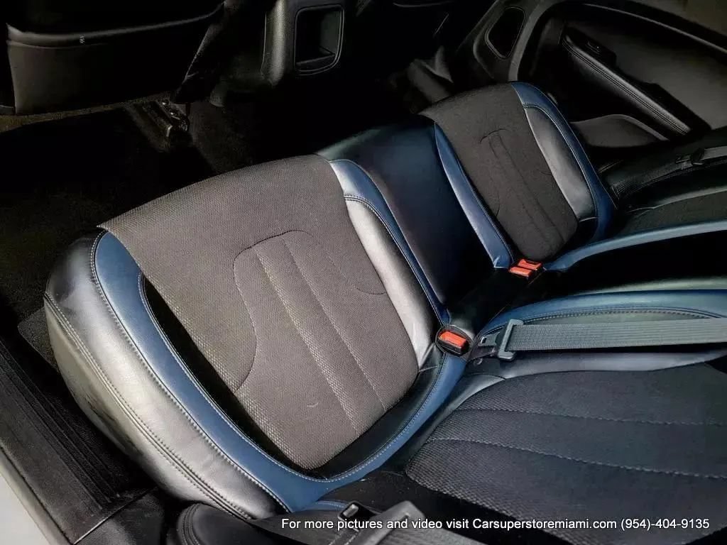 Used 2015 Chrysler 200 S FWD image 24