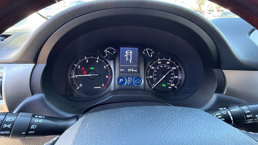 Used 2017 Lexus GX 460 Premium w/ Premium Package image 28