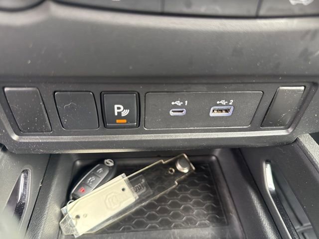 Used 2023 Nissan Frontier SV w/ Midnight Edition Package image 19