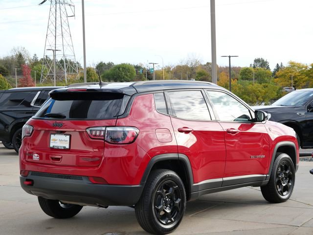 Used 2024 Jeep Compass Trailhawk AWD/4WD image 2