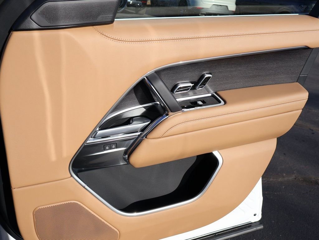 New 2026 Land Rover Range Rover SE AWD/4WD image 11
