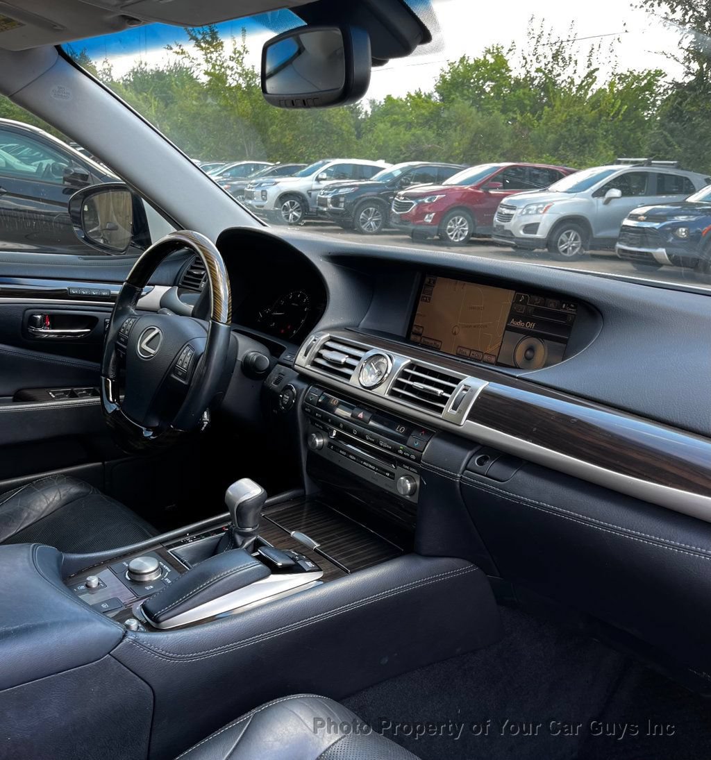 Used 2013 Lexus LS 460 w/ Comfort Pkg RWD image 16