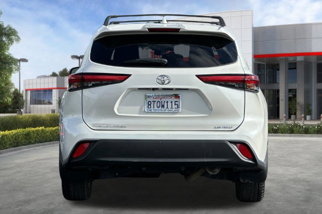 Used 2020 Toyota Highlander LE AWD/4WD image 6