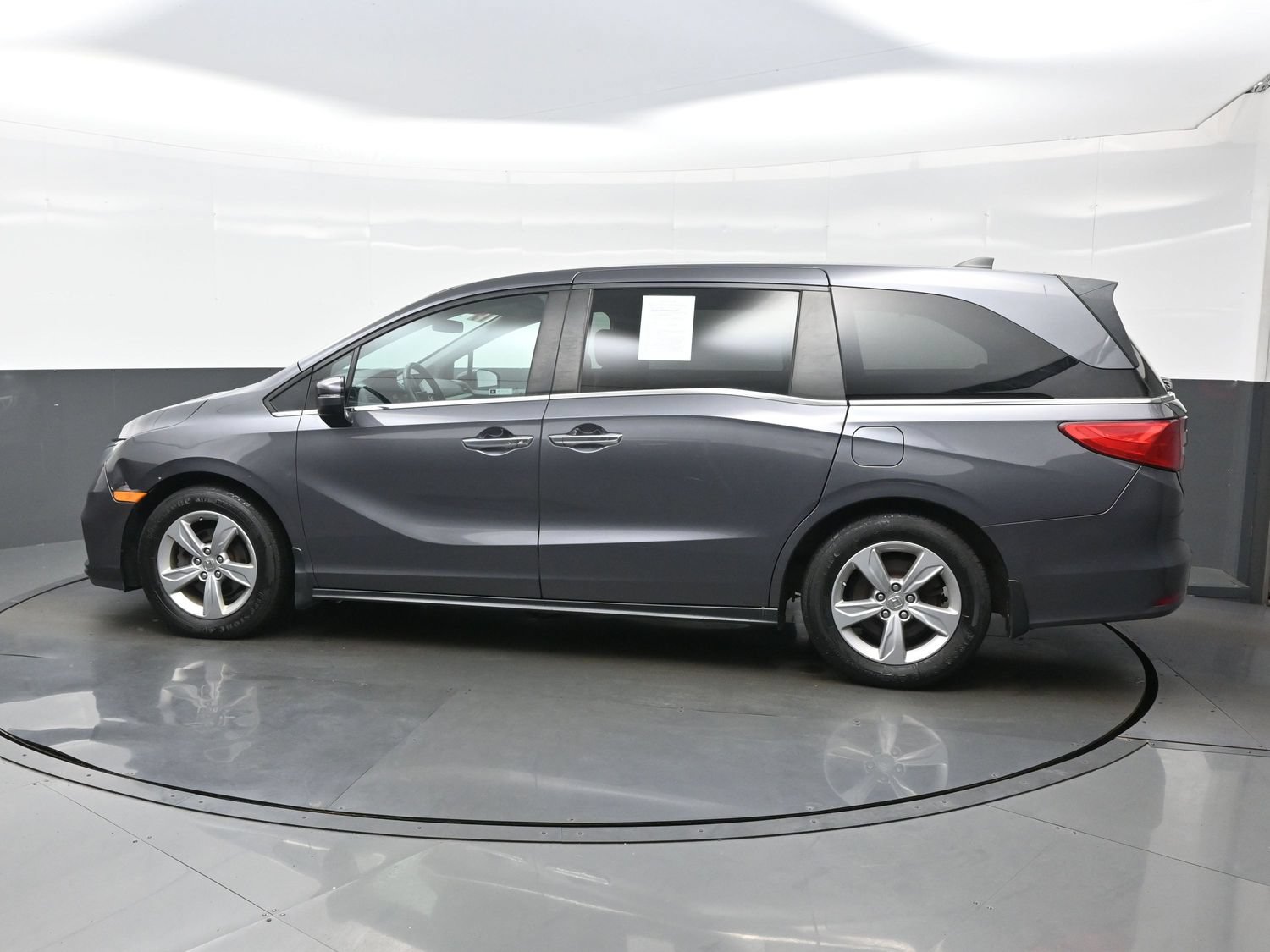 Used 2019 Honda Odyssey EX image 3