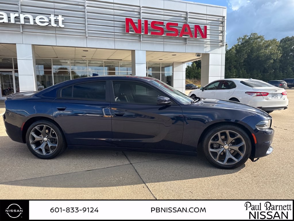 Used 2016 Dodge Charger SXT w/ Rallye Group RWD image 7