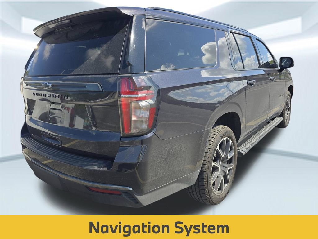 Used 2022 Chevrolet Suburban Z71 w/ Luxury Package image 2