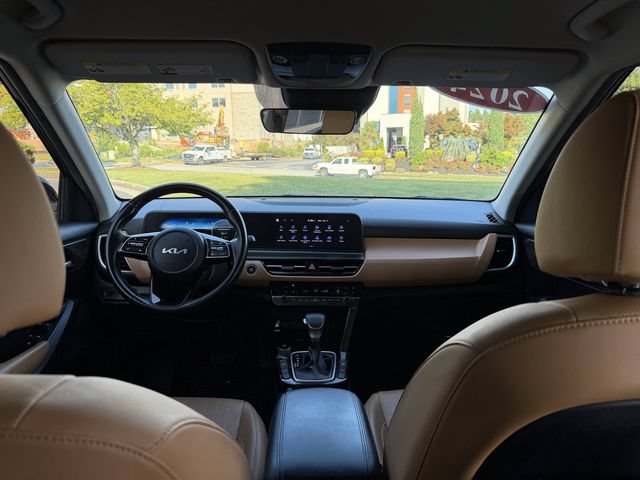 Used 2024 Kia Seltos EX FWD image 33