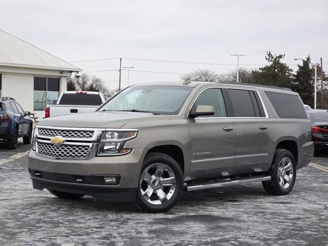 Used 2018 Chevrolet Suburban LT w/ LT Signature Package image 2
