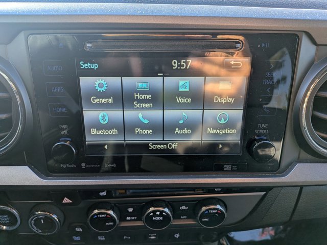 Used 2017 Toyota Tacoma TRD Off-Road image 13