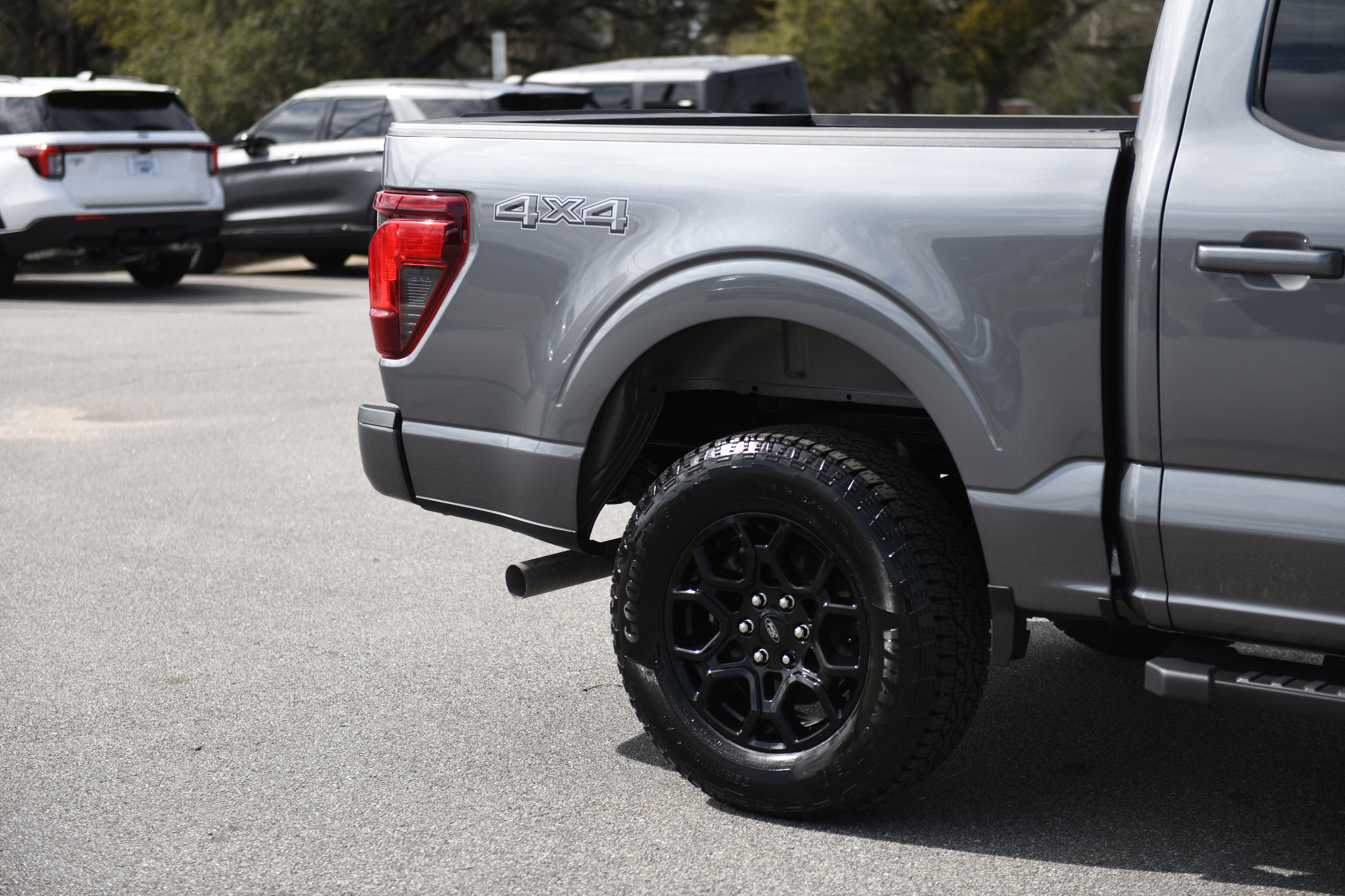 Used 2025 Ford F150 XLT w/ Equipment Group 302A MID image 4