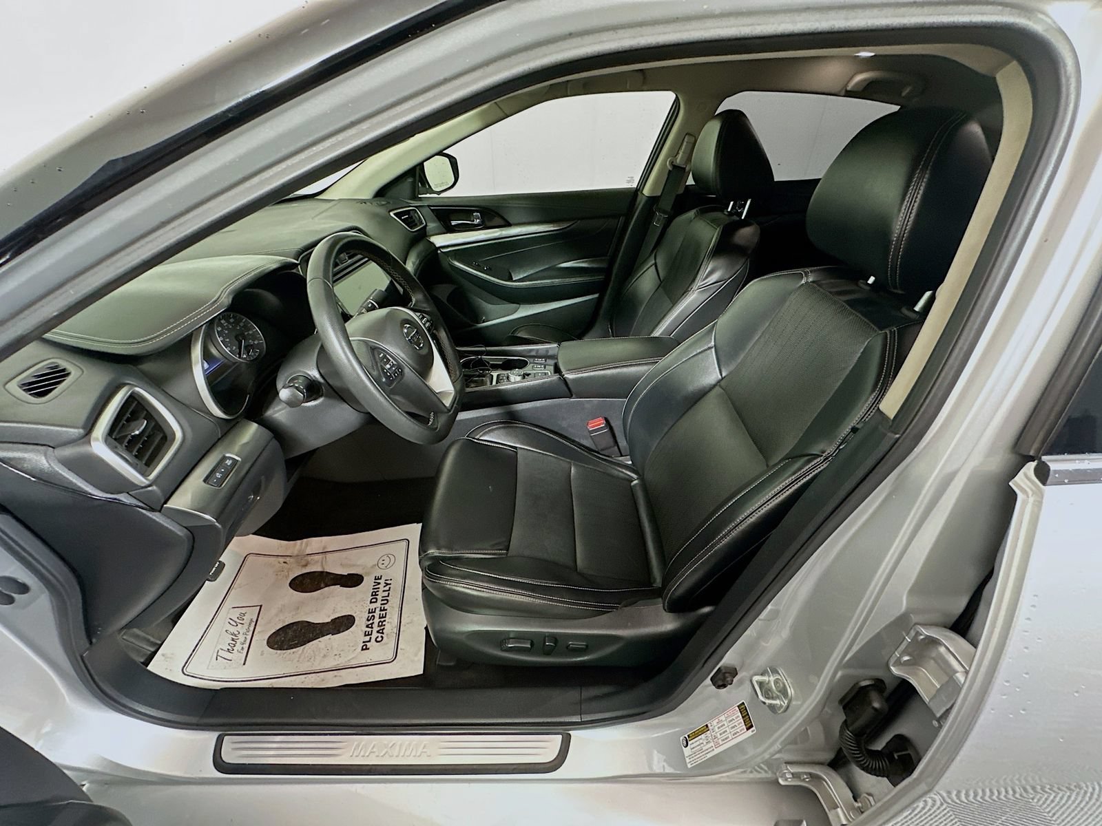 Used 2022 Nissan Maxima SV w/ Floor Mat Group FWD image 22