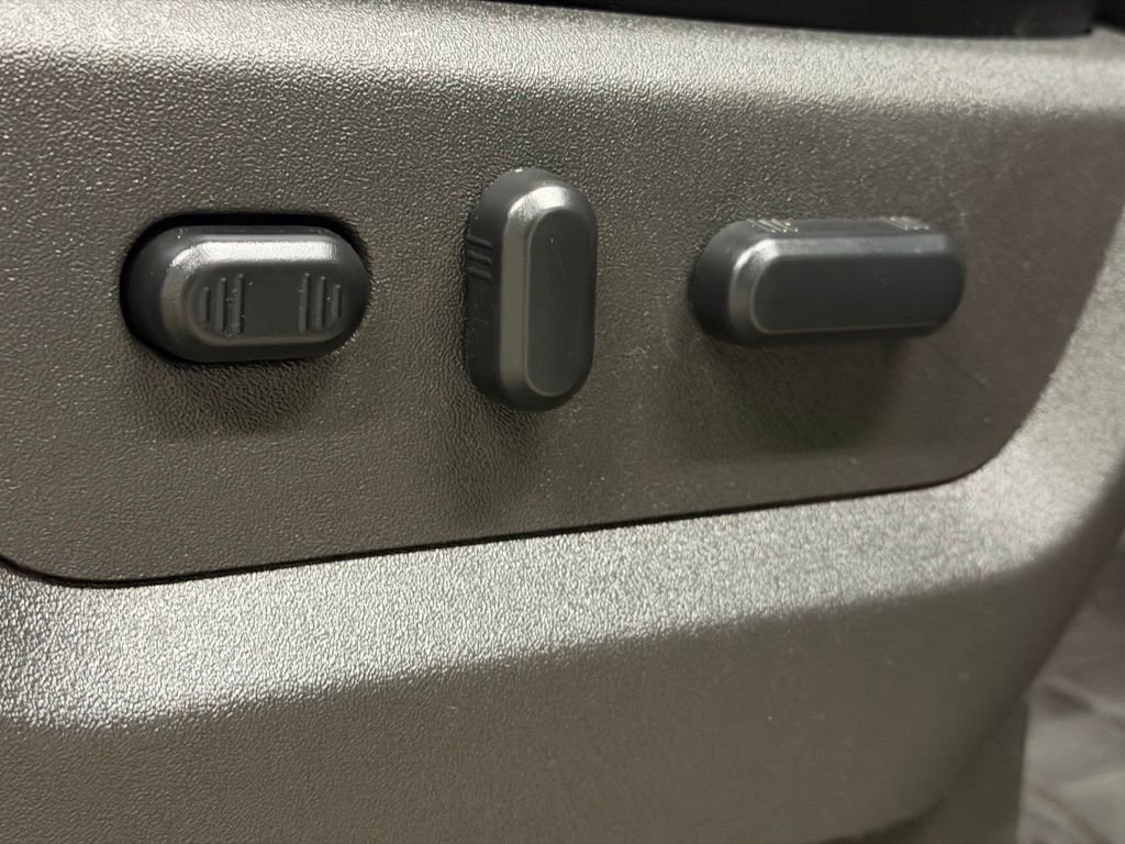 Used 2015 Ford F250 Lariat w/ Lariat Interior Package image 25