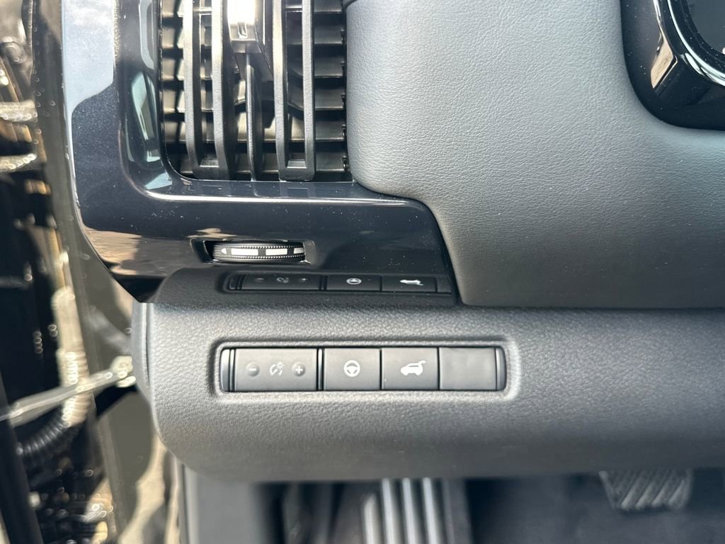 New 2026 Nissan Pathfinder SV image 12