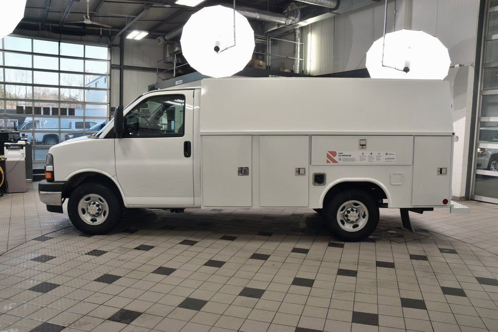 New 2025 Chevrolet Express 3500 w/ Power Convenience Package RWD image 4