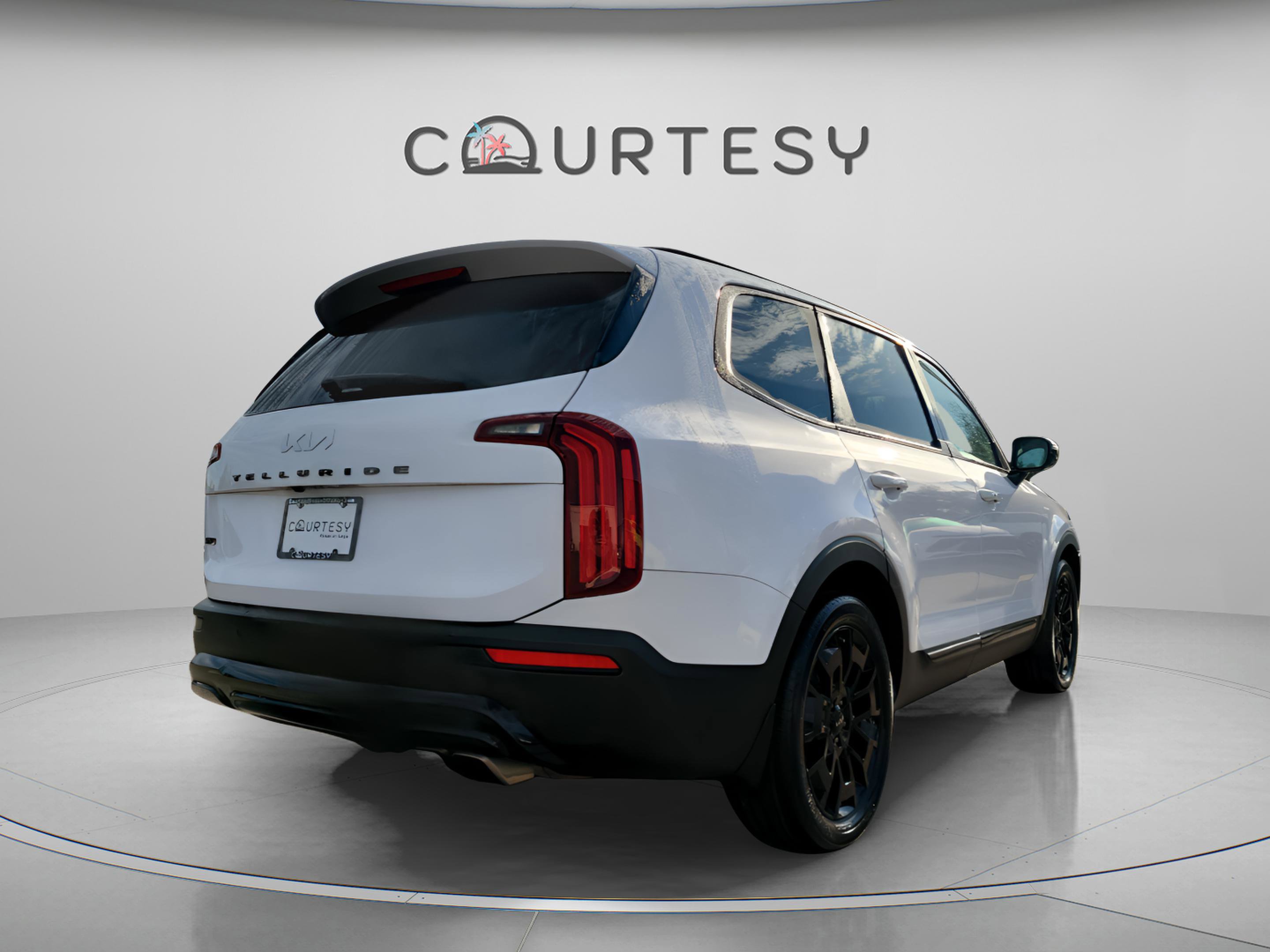 Certified 2022 Kia Telluride SX w/ Nightfall Edition Package image 5