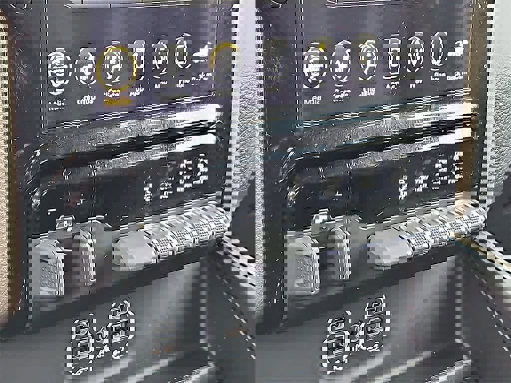 Used 2021 RAM 1500 Laramie image 13