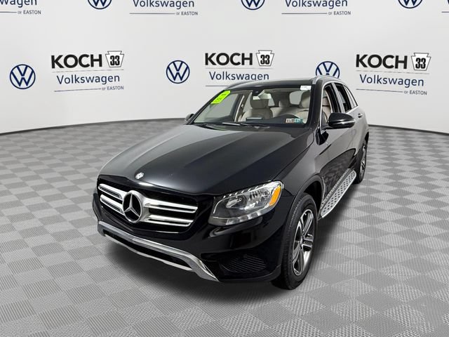 Used 2017 Mercedes-Benz GLC 300 4MATIC image 3