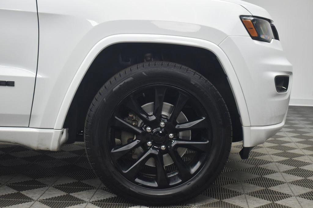 Used 2021 Jeep Grand Cherokee Laredo X AWD/4WD image 30