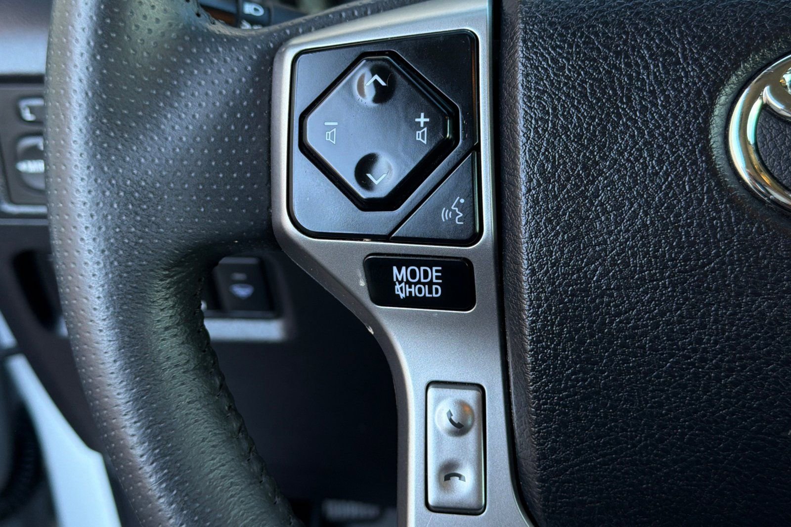 Used 2024 Toyota 4Runner SR5 image 36